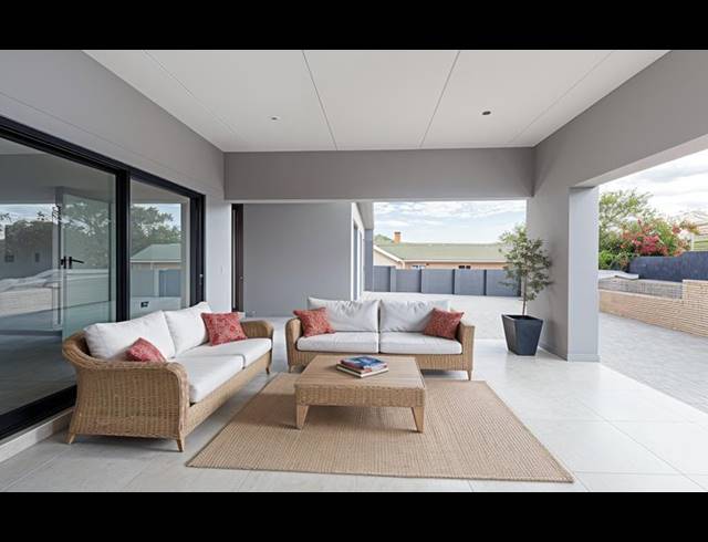 5 BEDROOM HOUSE FOR SALE IN MYBURGH PARK